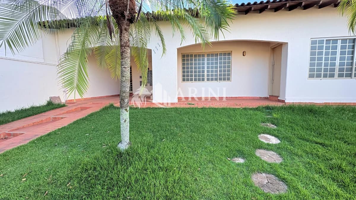CASA Á VENDA CENTRO - ITURAMA/MG