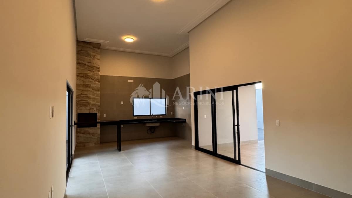 CASA A VENDA DE ALTO PADRÃO NO RESIDENCIAL VENEZA